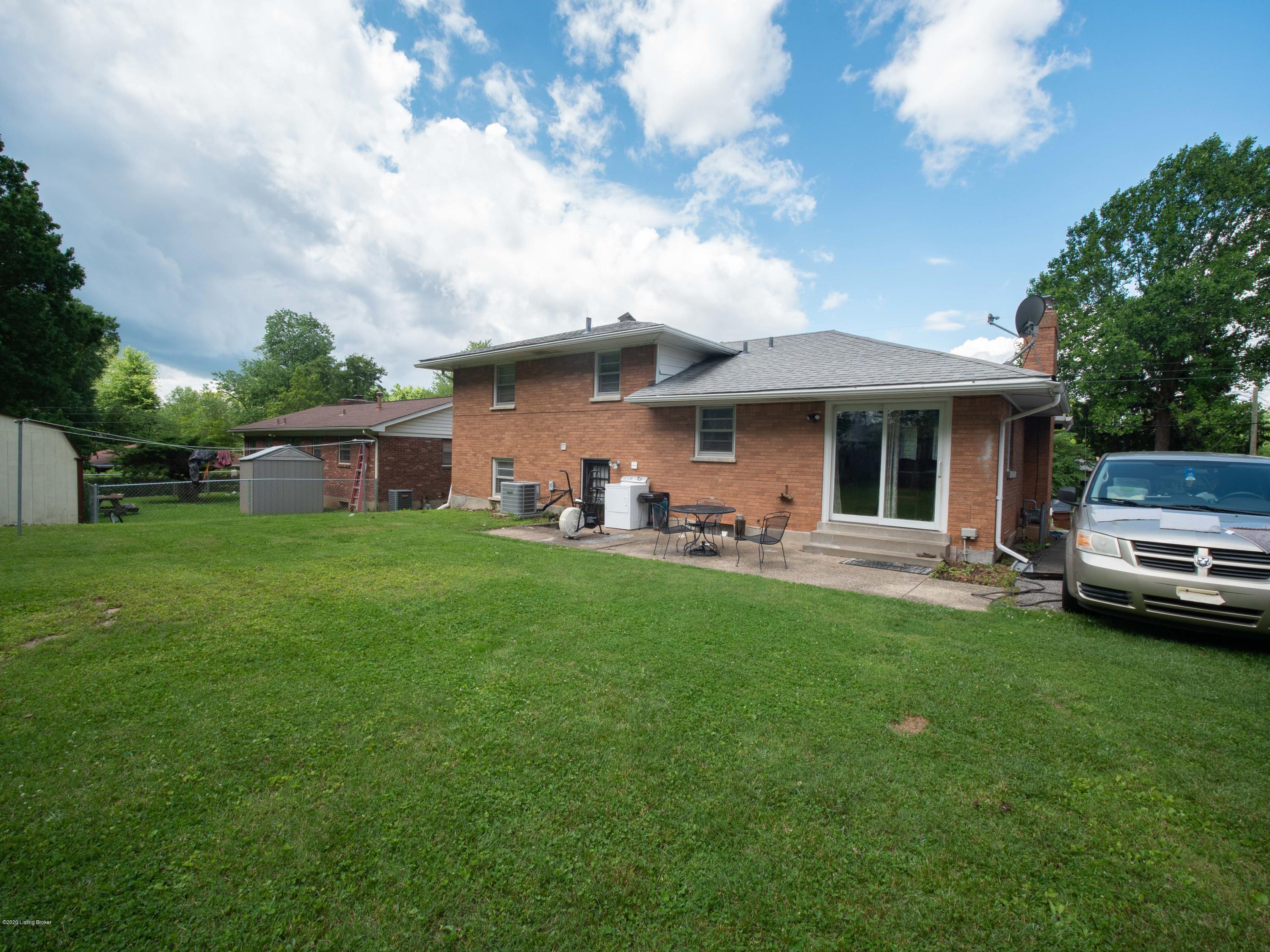 6803 Fernhaven Road Louisville, KY 40228 - Photo 47 of 50 6303 Fernhaven Road (55 of 72)