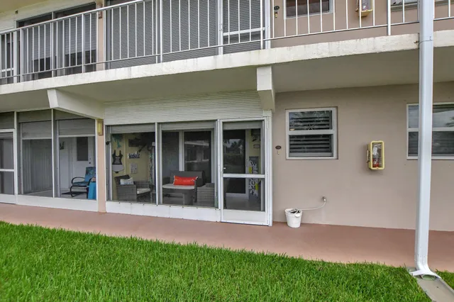 $310,000 | 745 Southeast 19th Avenue, Unit 124, Deerfield Beach, FL 33441