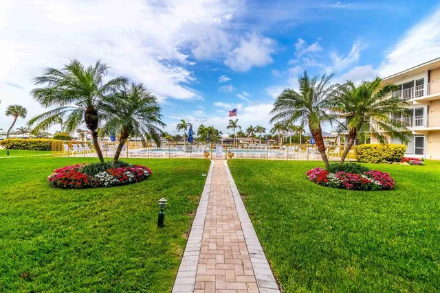 $310,000 | 745 Southeast 19th Avenue, Unit 124, Deerfield Beach, FL 33441