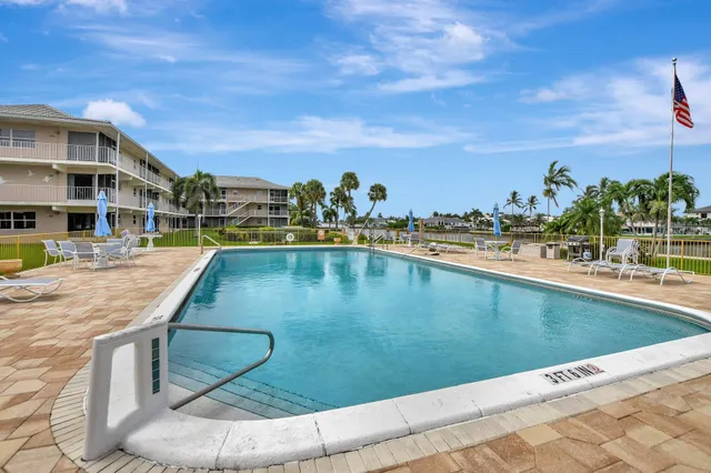 $310,000 | 745 Southeast 19th Avenue, Unit 124, Deerfield Beach, FL 33441