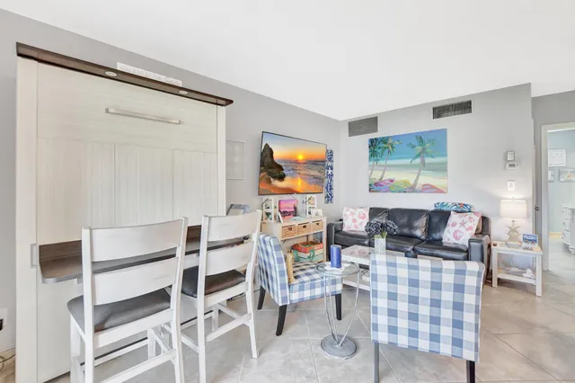 $310,000 | 745 Southeast 19th Avenue, Unit 124, Deerfield Beach, FL 33441