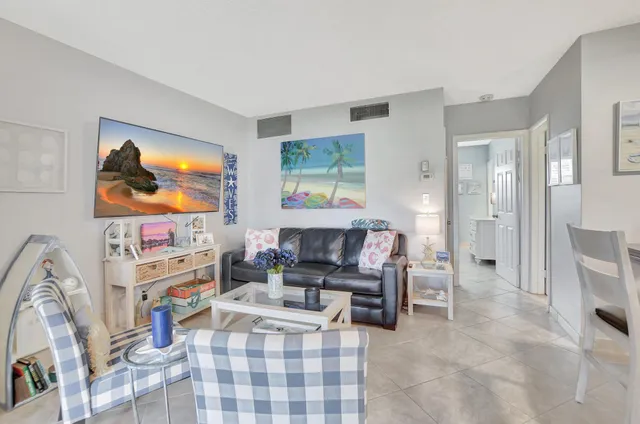 $310,000 | 745 Southeast 19th Avenue, Unit 124, Deerfield Beach, FL 33441