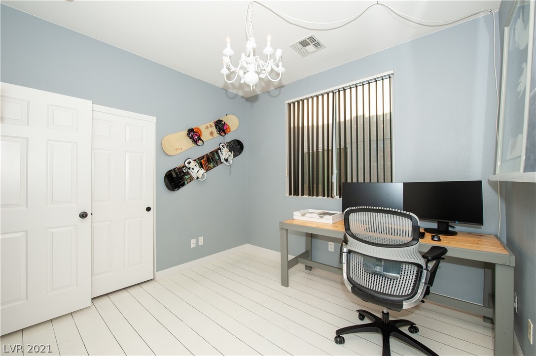9692 Ridgebluff Avenue Las Vegas, NV 89148 - Photo 17 of 35 Gallery Image 17