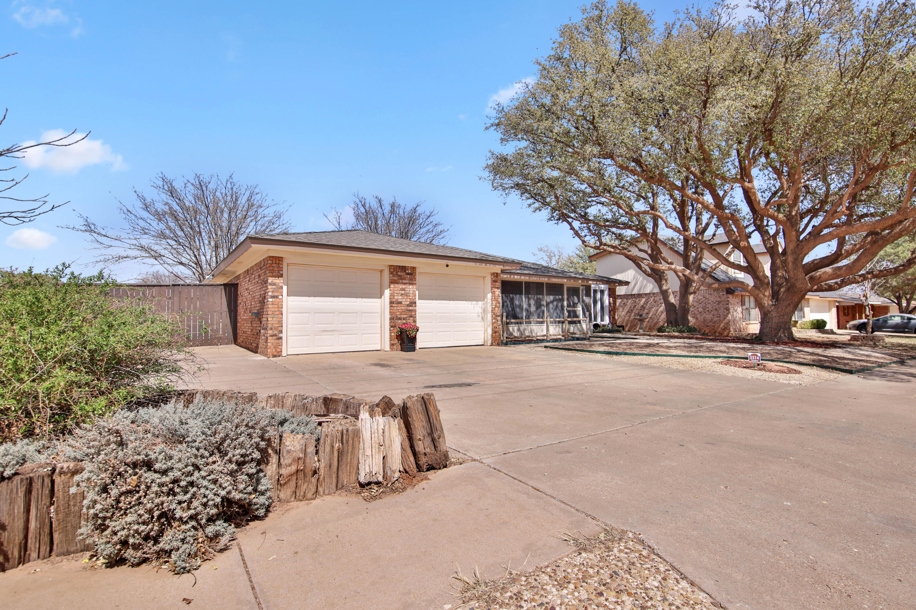 5514 73rd Street Lubbock, TX 79424 - Photo 2 of 32 1L1A0471