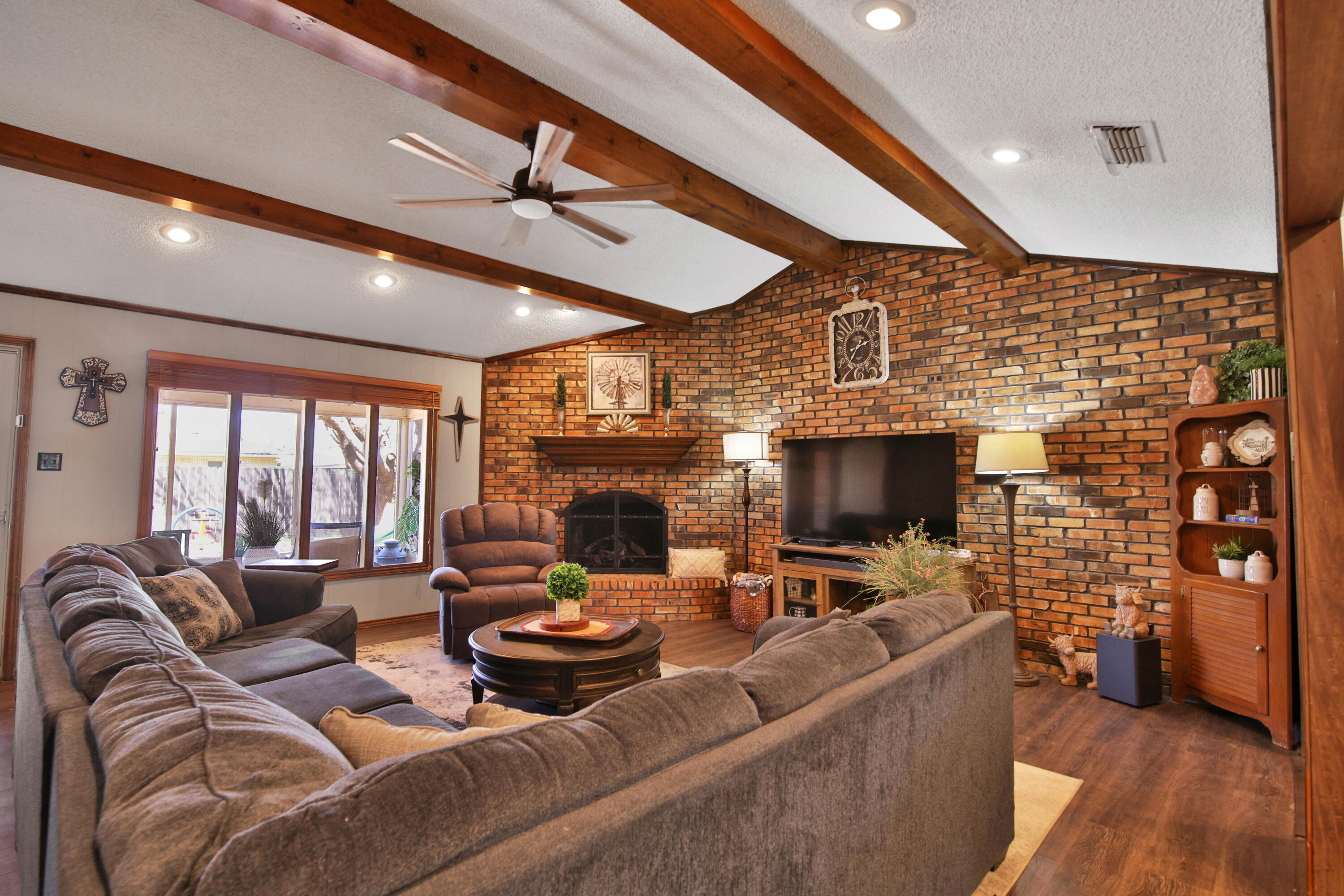 5514 73rd Street Lubbock, TX 79424 - Photo 6 of 32 1L1A0485