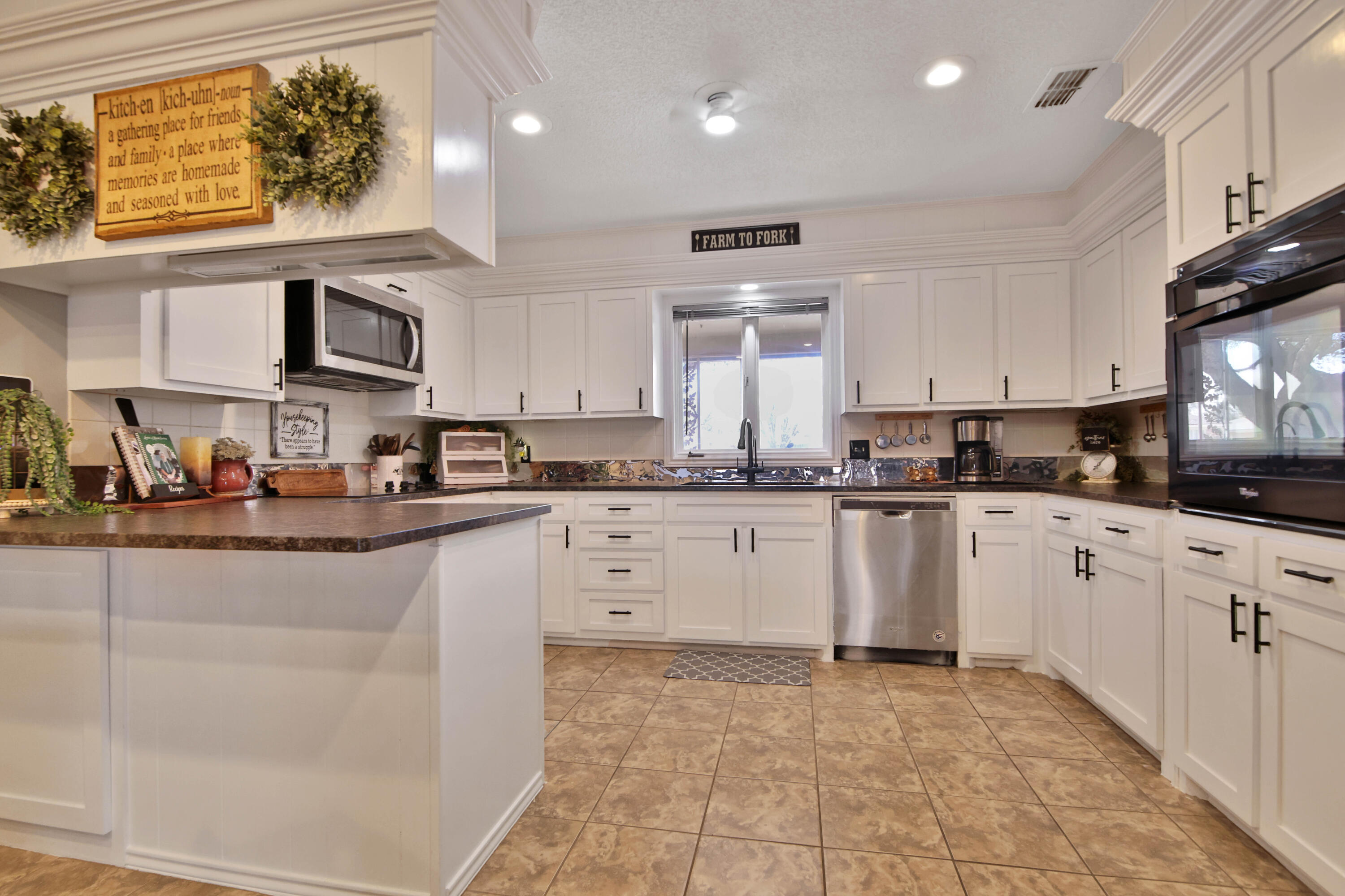 5514 73rd Street Lubbock, TX 79424 - Photo 10 of 32 1L1A0488