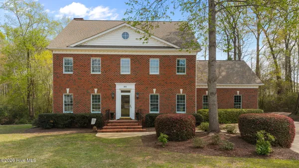 $637,500 | 300 Silverleaf Court, Greenville, NC 27834