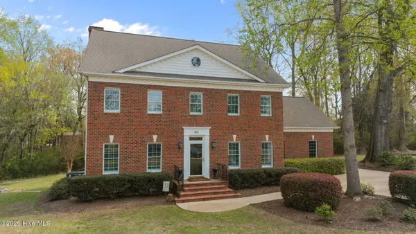 $637,500 | 300 Silverleaf Court, Greenville, NC 27834