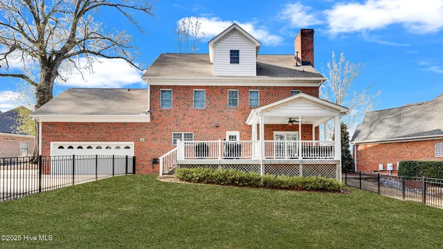 $689,000 | 300 Silverleaf Court, Greenville, NC 27834