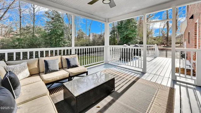 $689,000 | 300 Silverleaf Court, Greenville, NC 27834