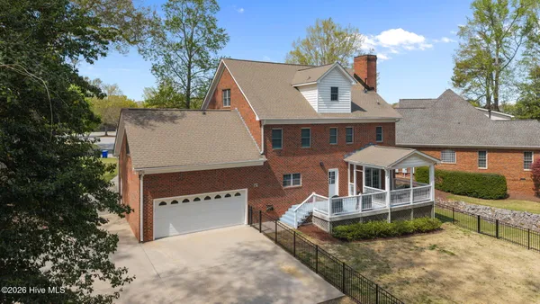 $637,500 | 300 Silverleaf Court, Greenville, NC 27834