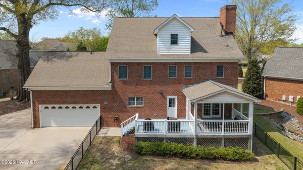 $637,500 | 300 Silverleaf Court, Greenville, NC 27834