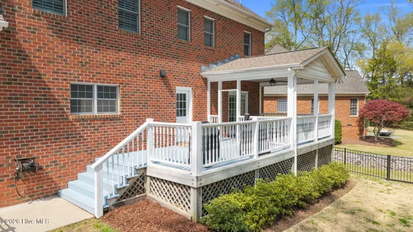 $637,500 | 300 Silverleaf Court, Greenville, NC 27834