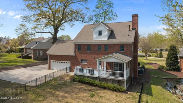 $637,500 | 300 Silverleaf Court, Greenville, NC 27834