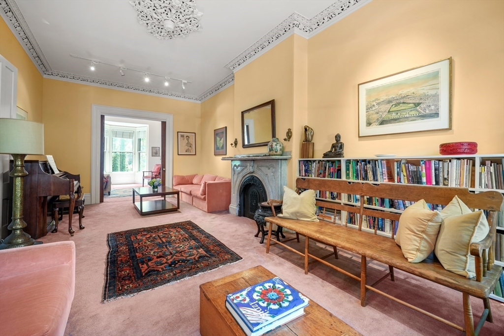 66 Rutland Street Boston, MA 02118 - Photo 5 of 32 Gallery Image 5
