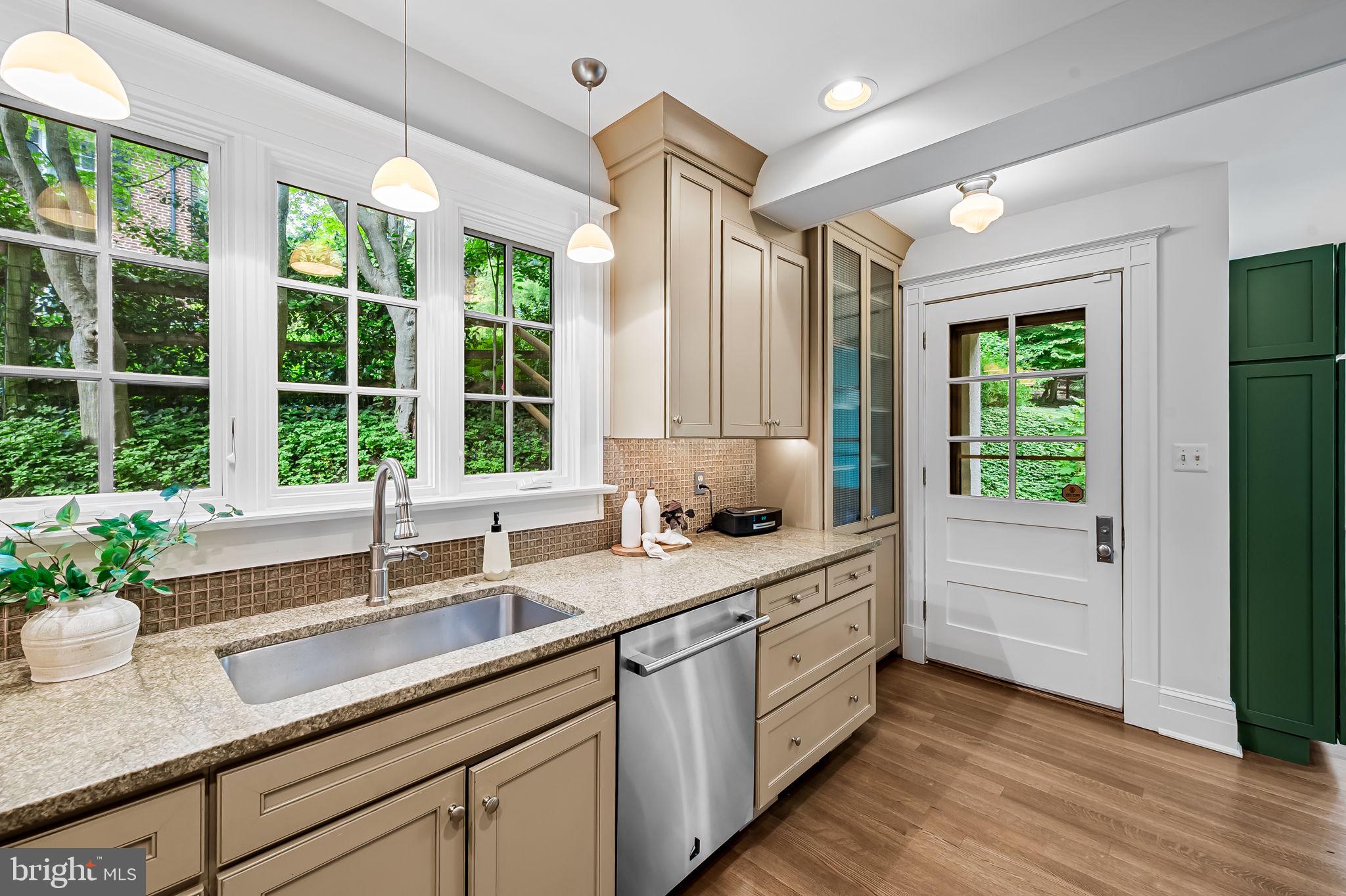 401 Edgevale Road Baltimore, MD 21210 - Photo 62 of 80 Kitchen Sink & Garden Views
