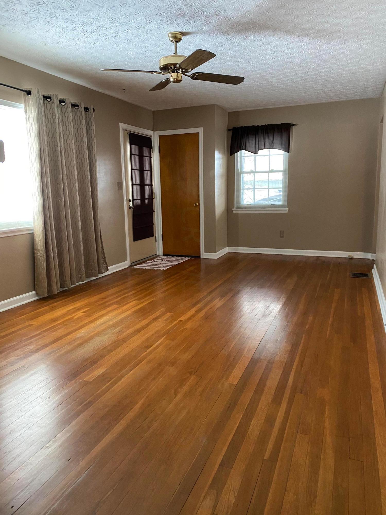 2169 Cranford Road Columbus, OH 43221 - Photo 5 of 20