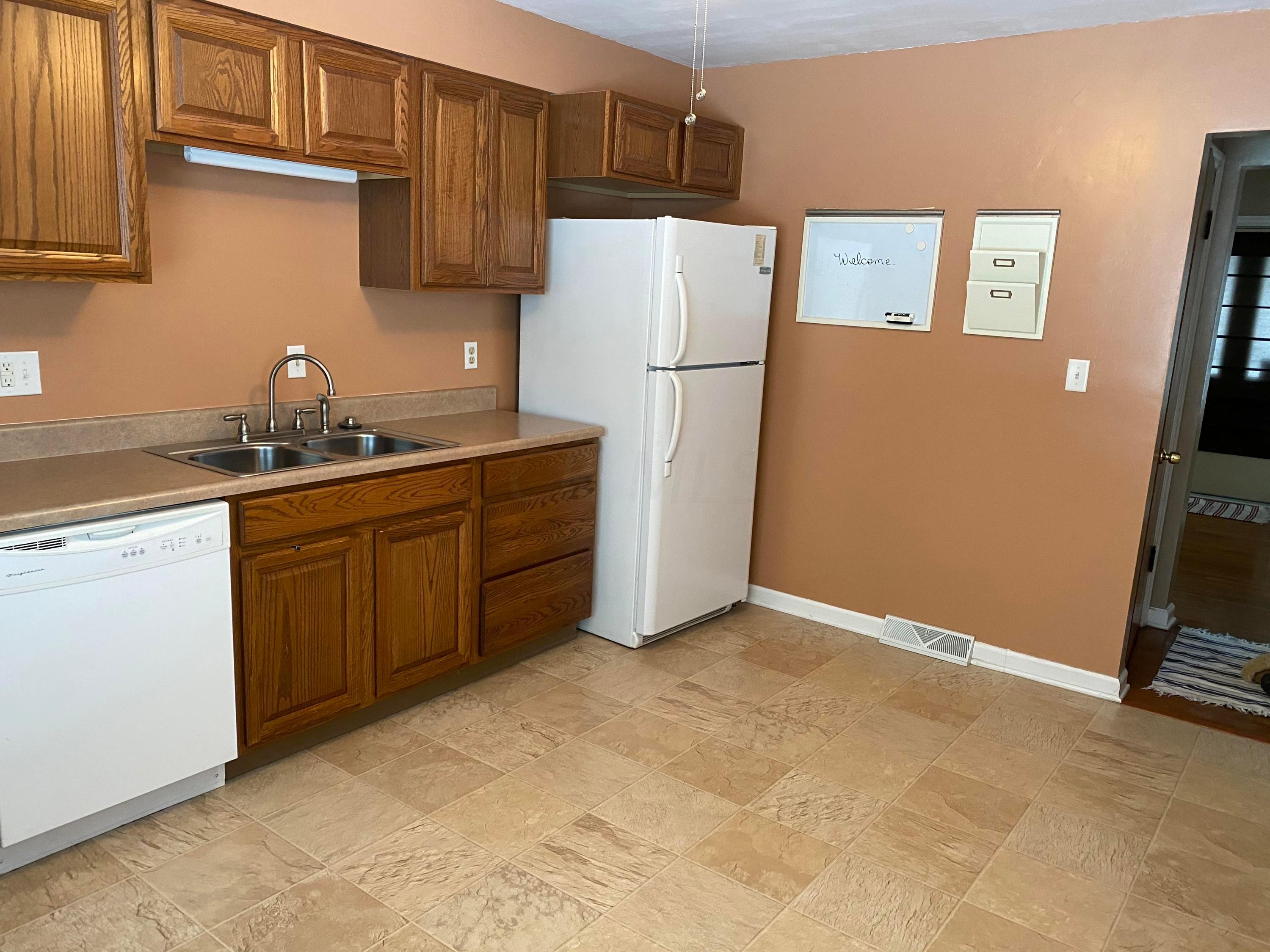 2169 Cranford Road Columbus, OH 43221 - Photo 7 of 20