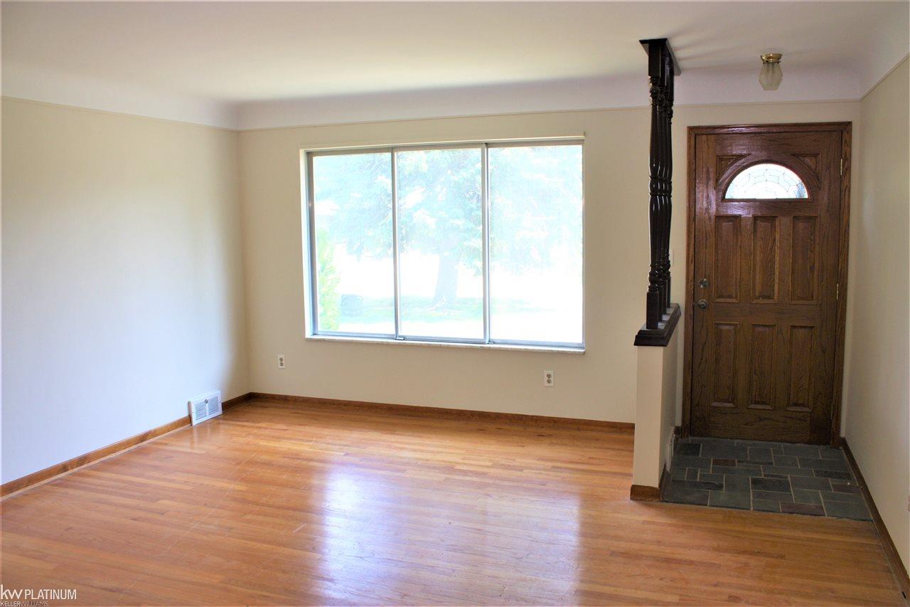 26367 Burg Road Warren, MI 48089 - Photo 8 of 29