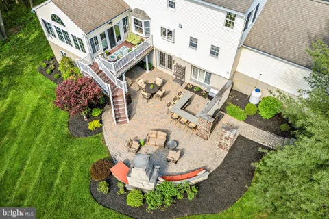 $1,200,000 | 30 Farm House Lane, Furlong, PA 18925