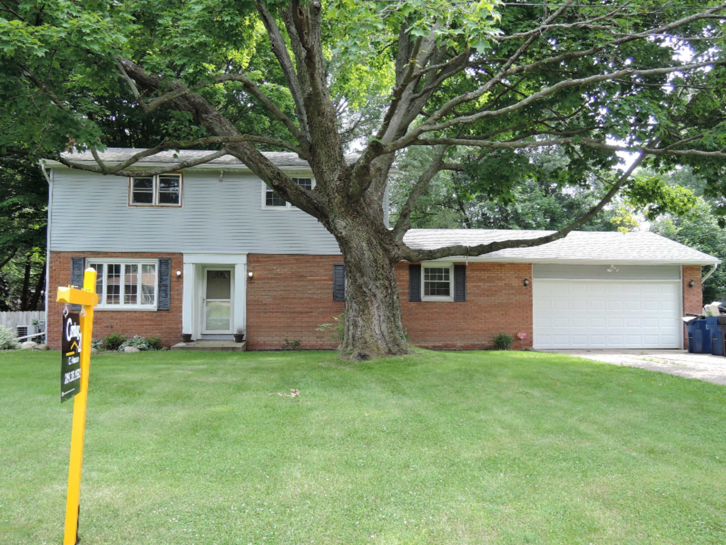 3814 Stonegate Road Kalamazoo, MI 49004 - Photo 1 of 34 3814 Stonegate