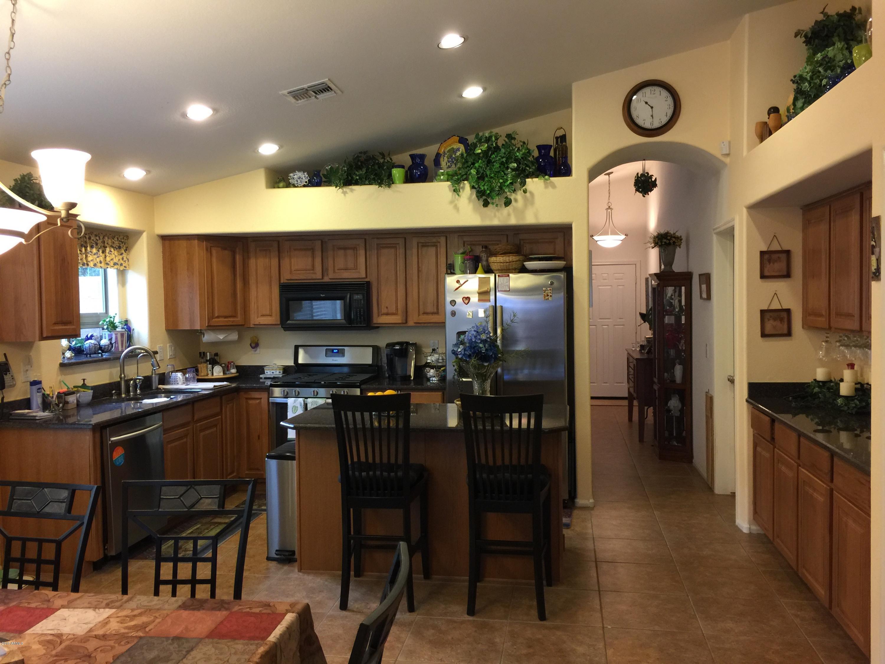 2218 West Peak View Road Phoenix, AZ 85085 - Photo 4 of 20 IMG_3743