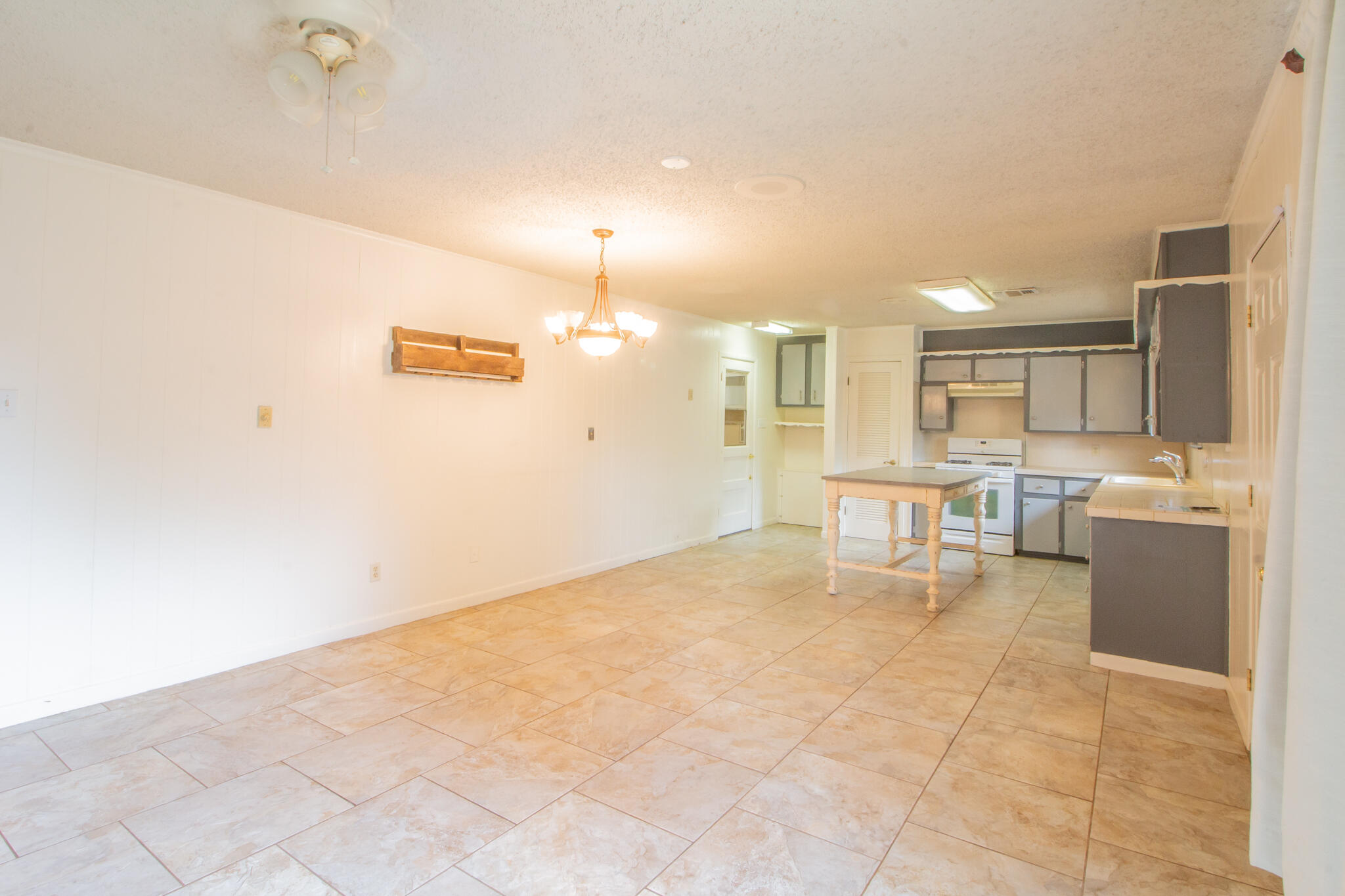 5016 15th Street Lubbock, TX 79416 - Photo 7 of 25 IMG_8040