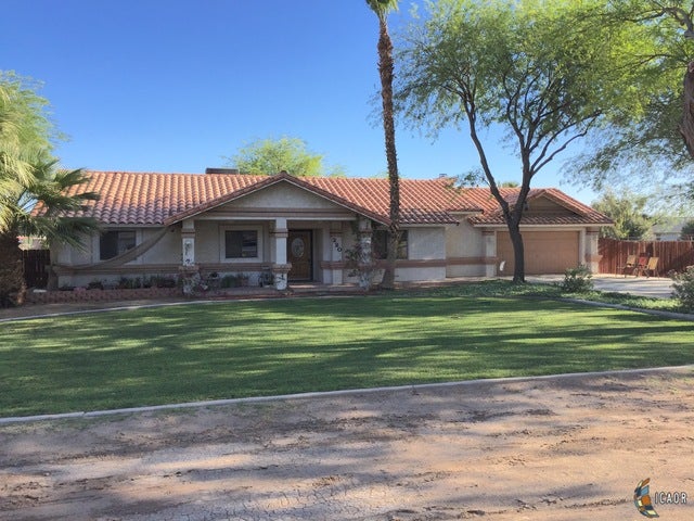 220 West Horne Road El Centro, CA 92243 - Photo 1 of 10 Gallery Image 1