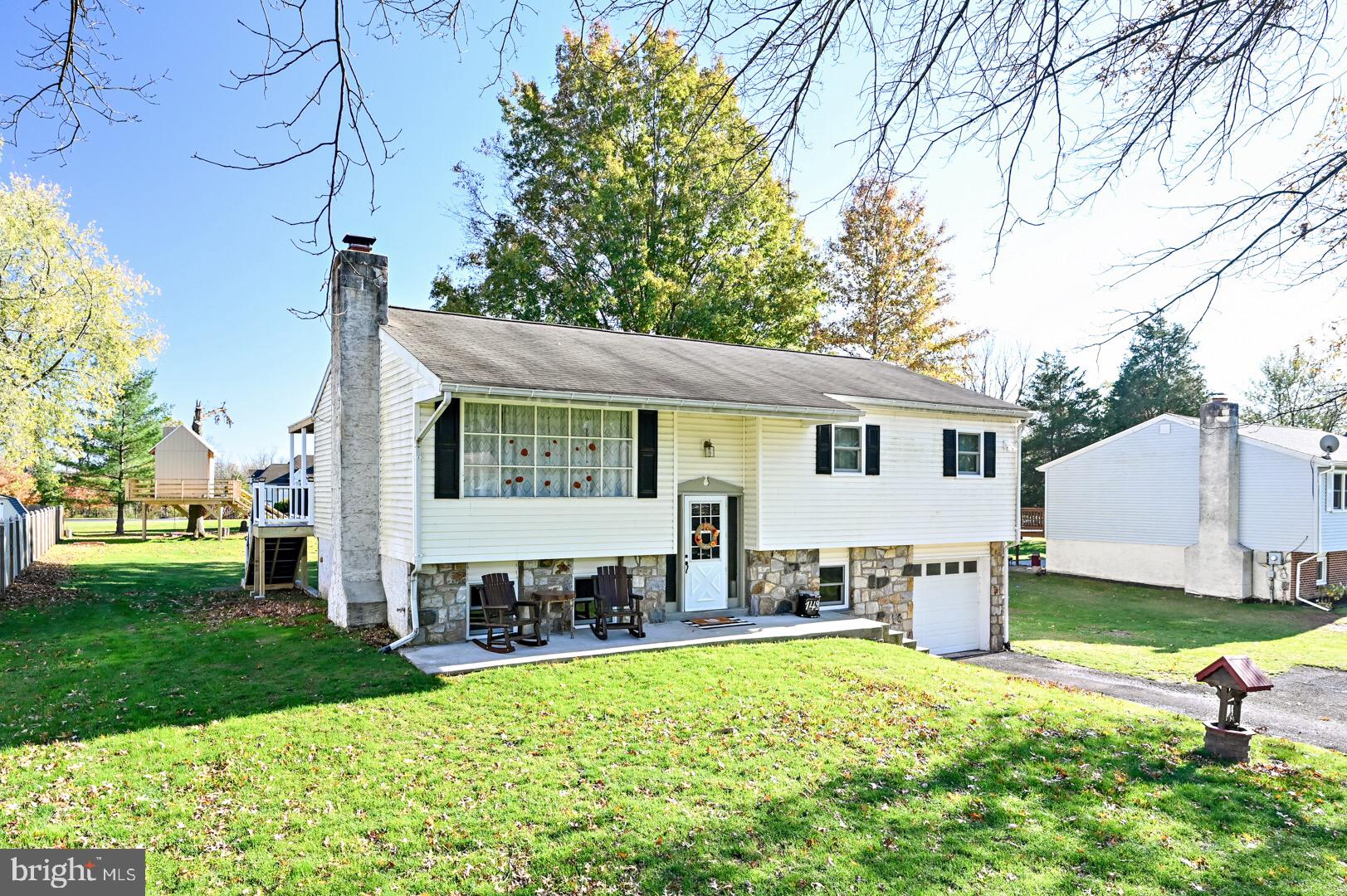 1426 Woodmere Road Pottstown, PA 19464 - Photo 1 of 30