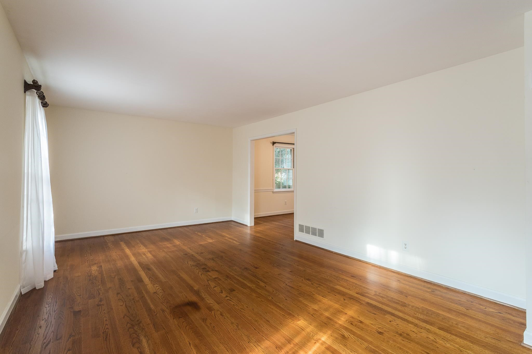 5209 Edgewood Road Raleigh, NC 27609 - Photo 14 of 33 Living Room
