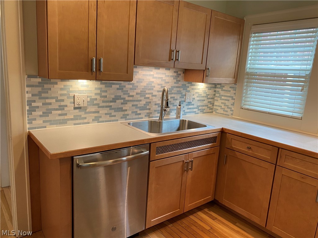 18003 Nottingham Road Cleveland, OH 44119 - Photo 8 of 31 Gallery Image 8
