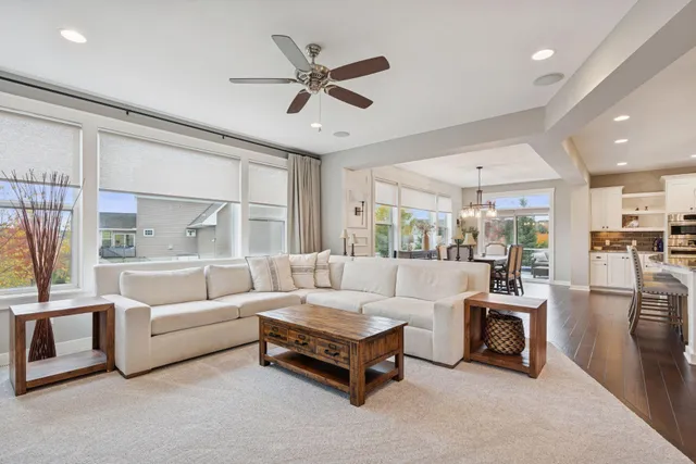 $844,900 | 2559 Woods Drive, Victoria, MN 55386