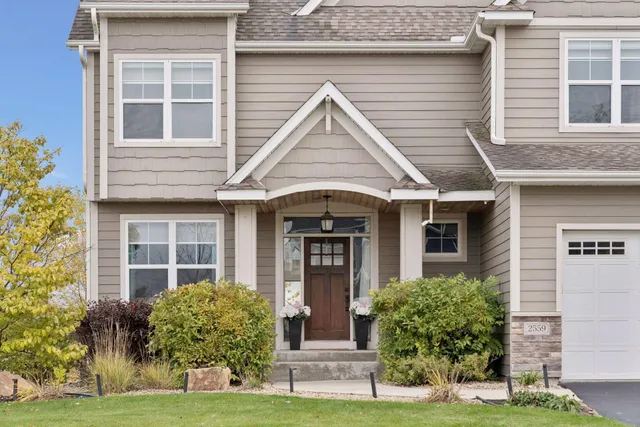 $844,900 | 2559 Woods Drive, Victoria, MN 55386