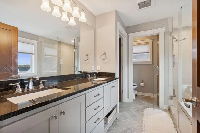 $844,900 | 2559 Woods Drive, Victoria, MN 55386