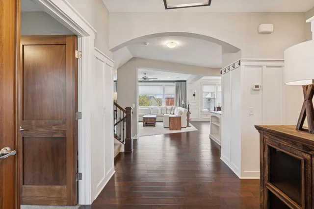 $844,900 | 2559 Woods Drive, Victoria, MN 55386