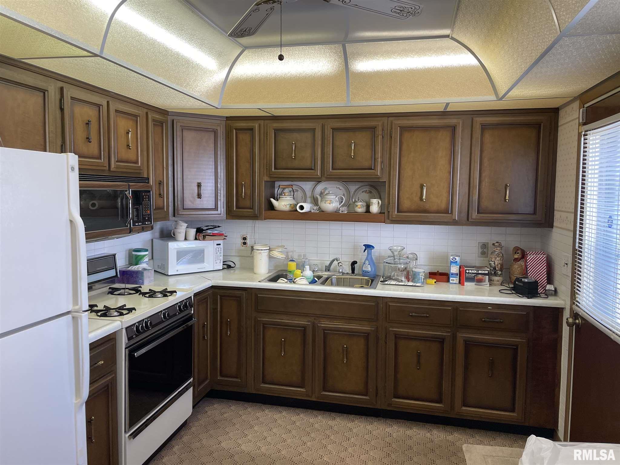 309 East Stanford Avenue Springfield, IL 62703 - Photo 5 of 17 Gallery Image 5