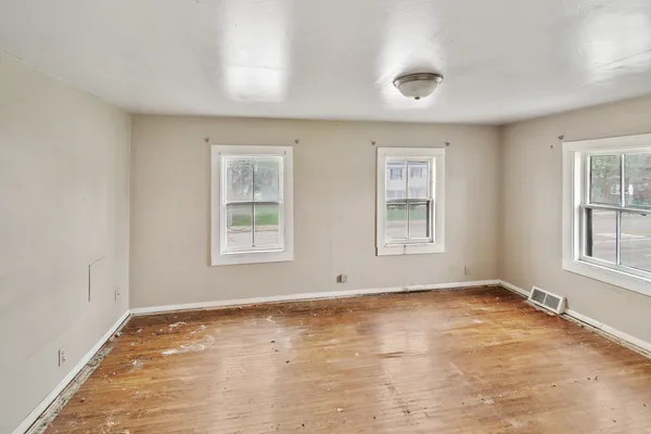 $295,000 | 15311 Illinois Rte 59, Plainfield, IL 60544
