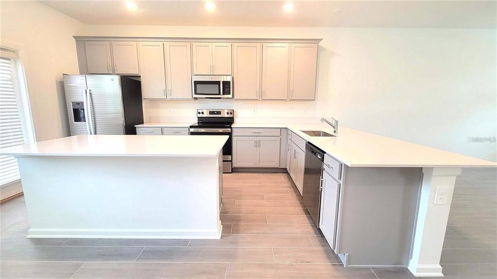 1690 Contentment Loop Kissimmee, FL 34744 - Photo 6 of 10