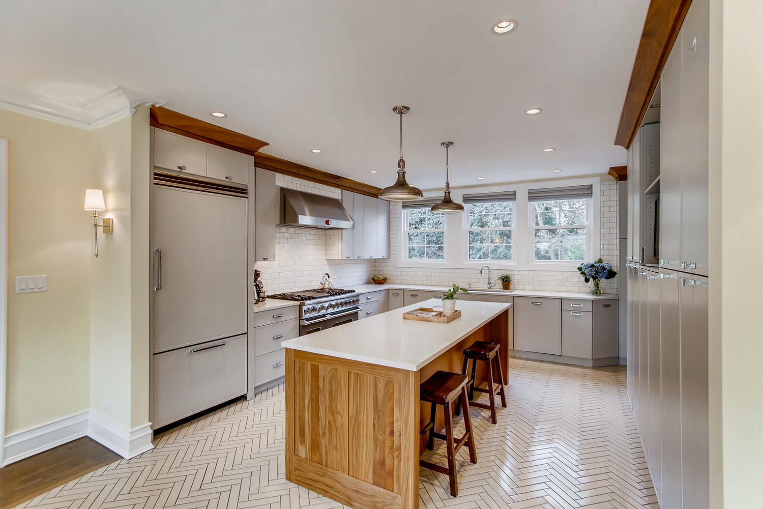 950 Eastwood Road Glencoe, IL 60022 - Photo 17 of 52