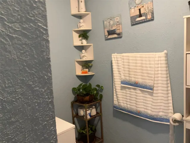 $170,000 | 106 Avalon, Palacios, TX 77465