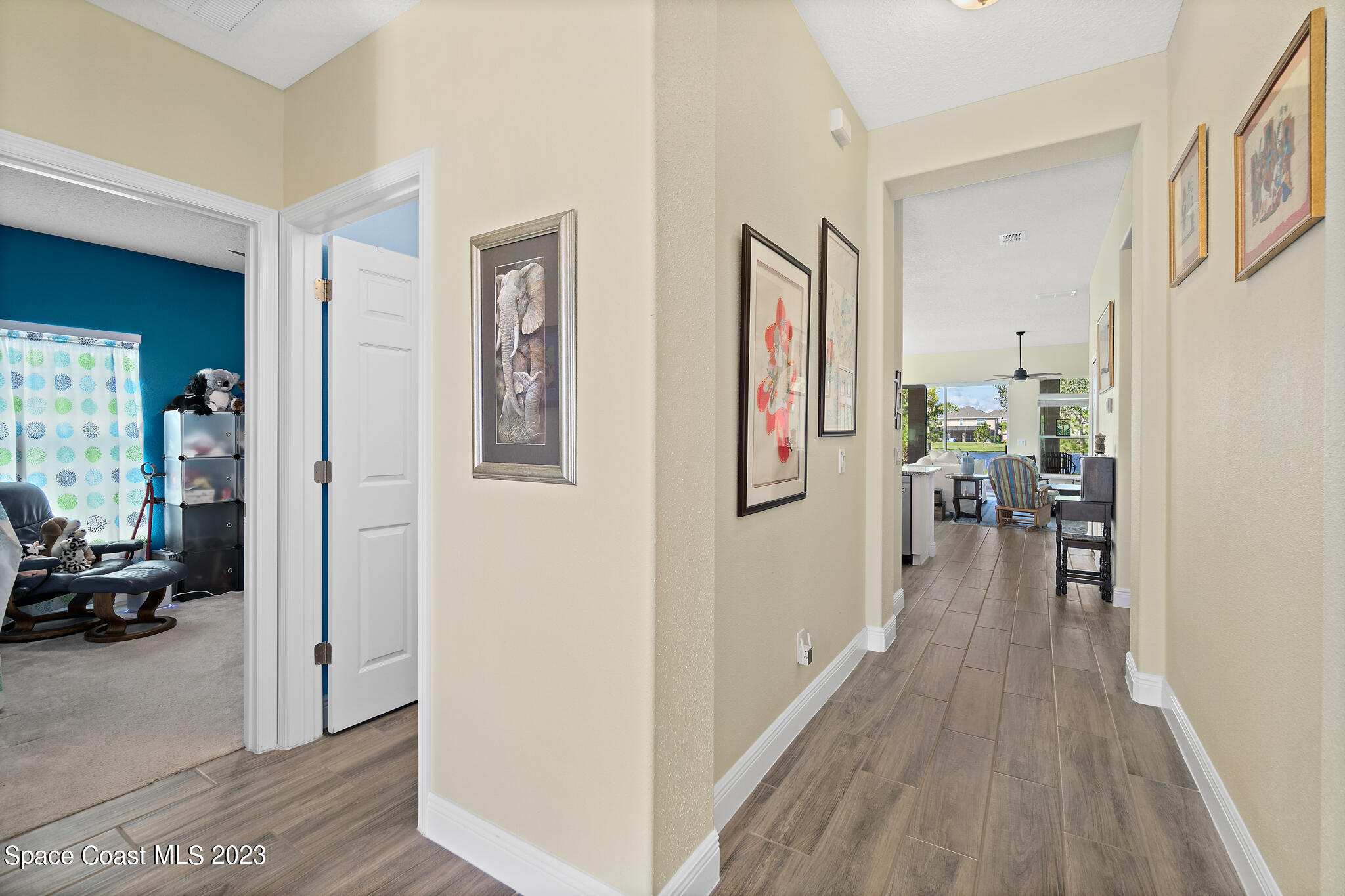 4465 Ruthann Circle Melbourne, FL 32934 - Photo 8 of 42 a view of a livingroom with furniture and car window