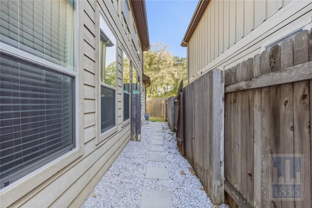 a view of a pathway of a house
