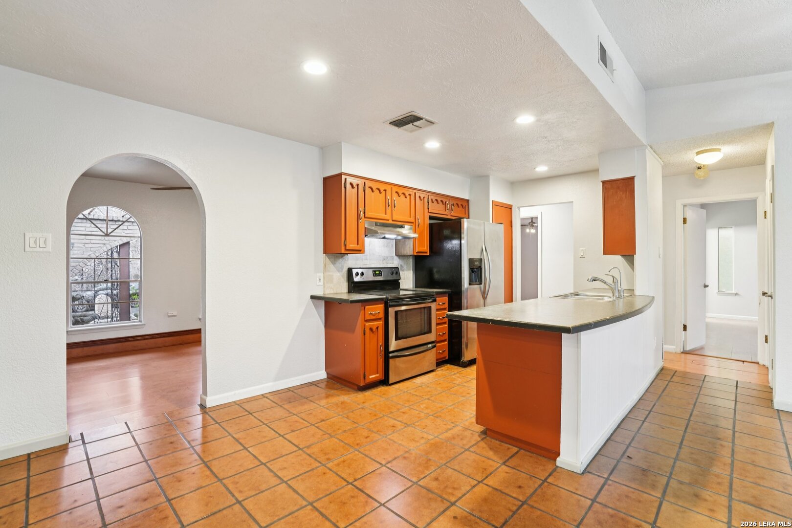 6306 Sunview Street Leon Valley, TX 78238 - Photo 13 of 40