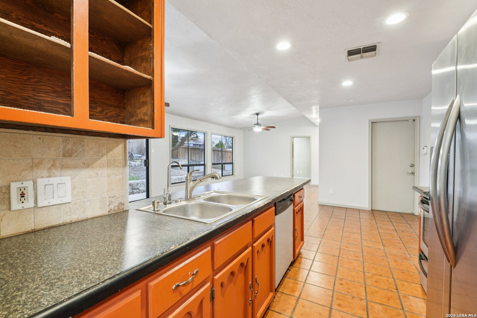 6306 Sunview Street Leon Valley, TX 78238 - Photo 15 of 40