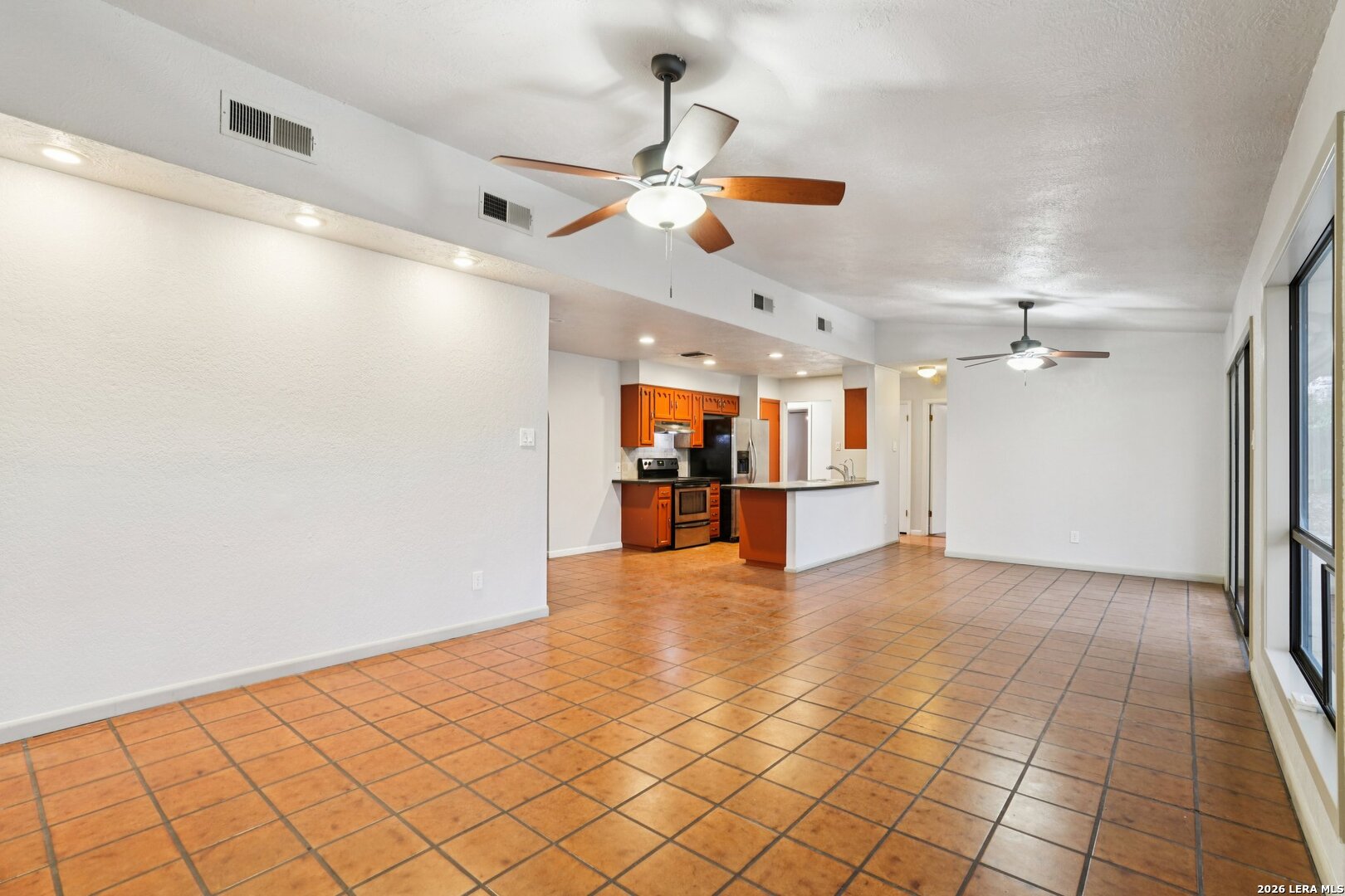 6306 Sunview Street Leon Valley, TX 78238 - Photo 9 of 40