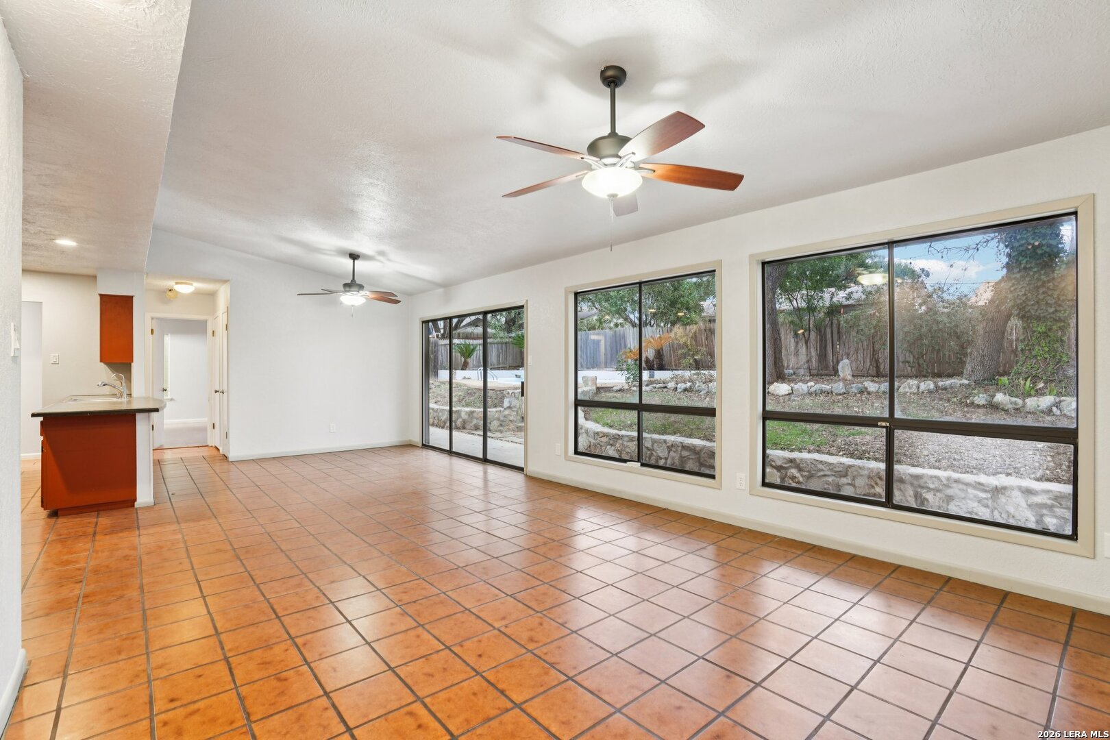 6306 Sunview Street Leon Valley, TX 78238 - Photo 10 of 40