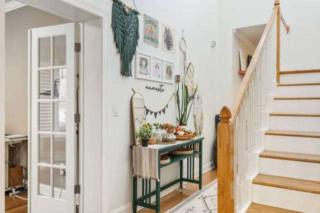 a view of entryway and hall