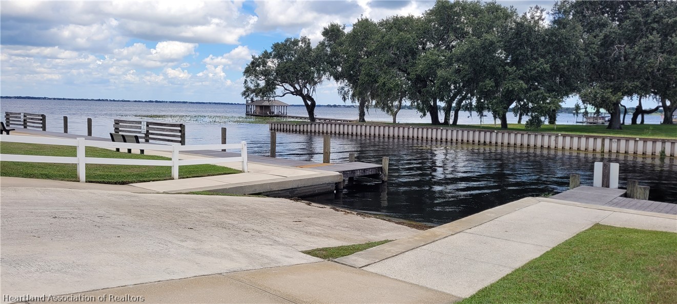 107 Orange Road Northeast Lake Placid, FL 33852 - Photo 45 of 47 Tobler Park Boat Ramp