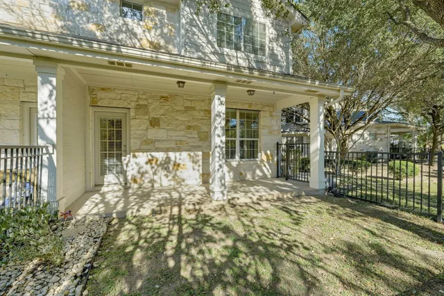 $328,000 | 1900 Scofield Ridge Parkway, Unit 203, Austin, TX 78727