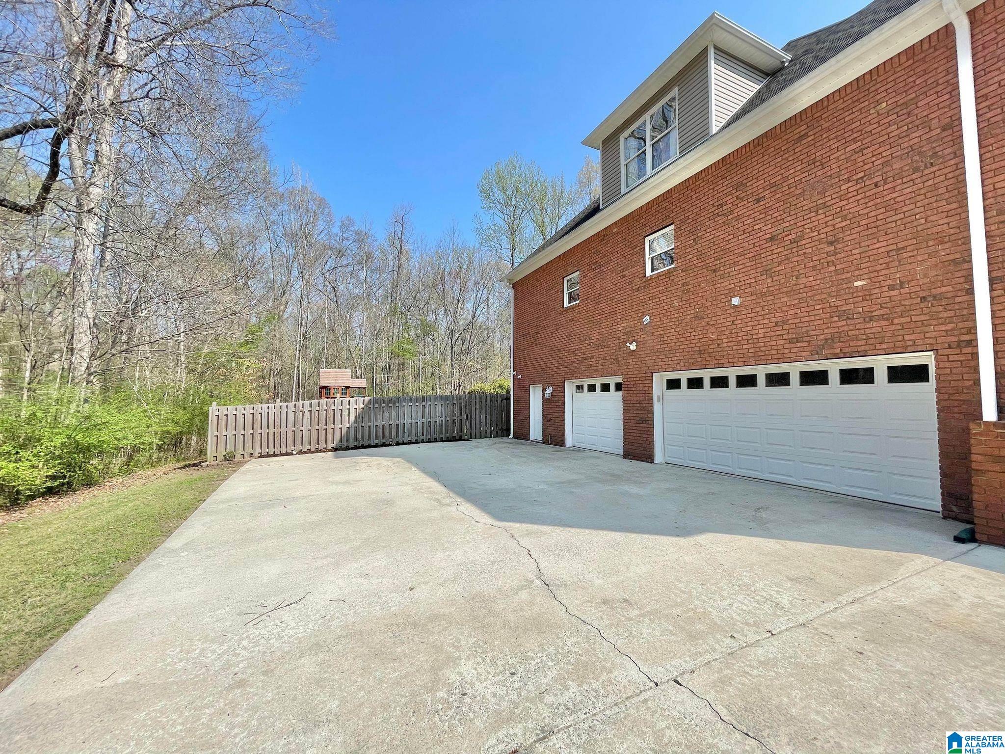 114 Hunset Mill Lane Pelham, AL 35124 - Photo 5 of 54